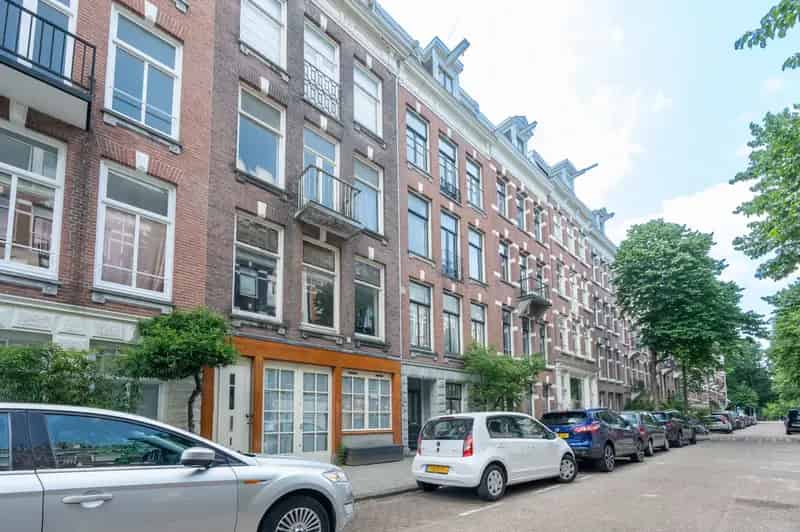 Ruim appartement te koop in De Pijp 121m2 4 slaapkamers
