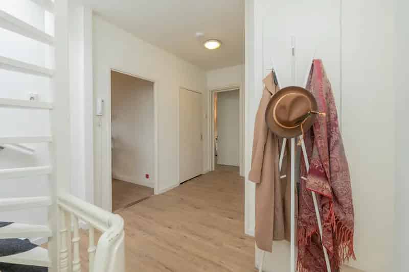 Appartement Amsterdam Noord Spreeuwenpark 2 slaapkamers Dakterras