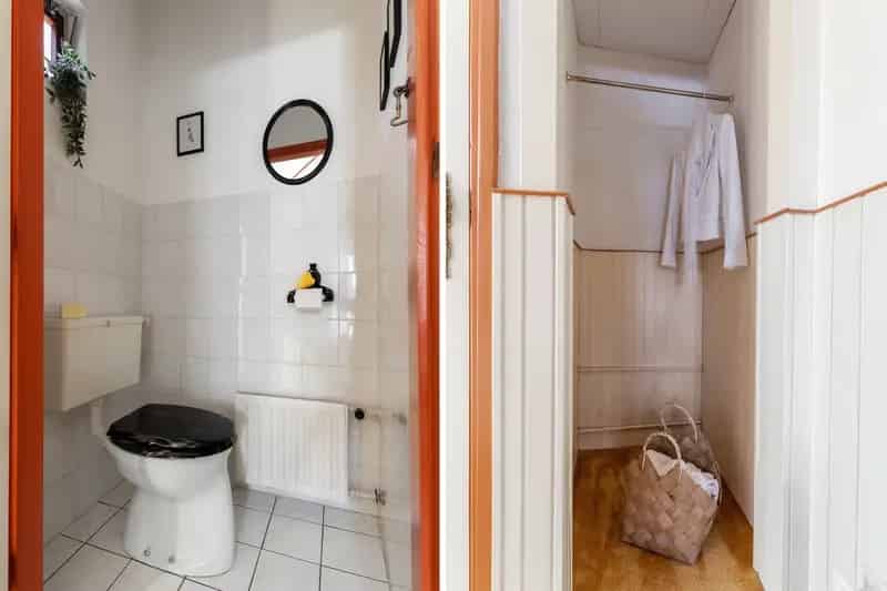 Nijmegen Hoekwoning 3 slaapkamers Garage Tuin Moderniseringspotentieel