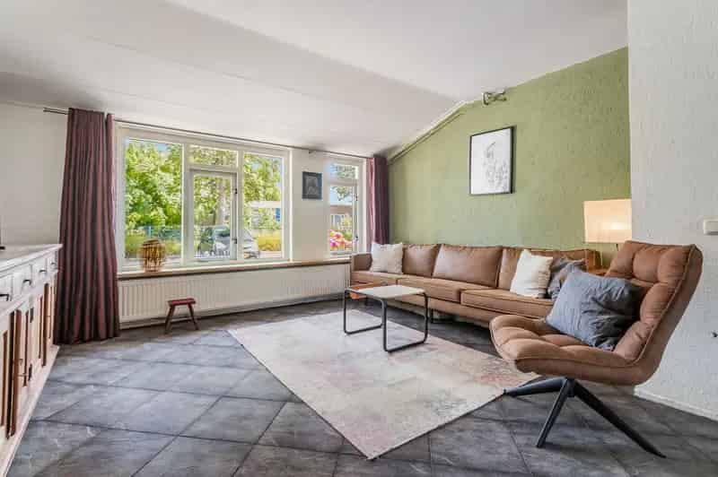 Ruime gezinswoning te koop in Almere Haven