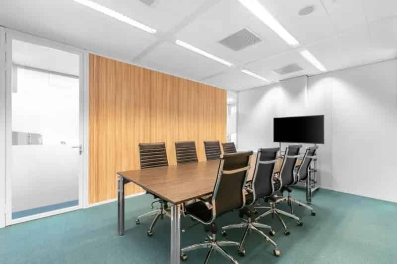 Co-working Ruimte huren: Moderne Bureaus en Flexibele Werkplekken