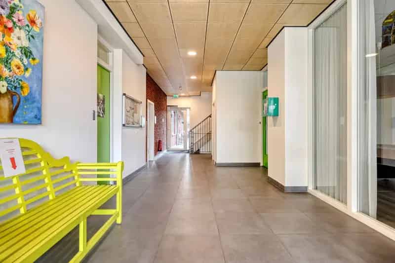 3-Kamer Appartement Oosterhout: Instapklaar met Uitzicht en Parkeerplaats