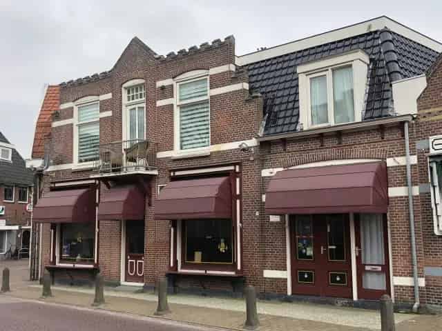 Pand met Cafetaria en Bovenwoning Franeker