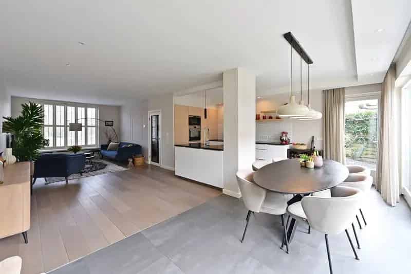 Huis te koop Bussum: Moderne hoekwoning 3 slaapkamers tuin garage