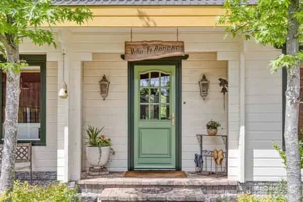 Zweeds Grenen Woning 5 Slaapkamers Ruime Tuin Bijgebouw
