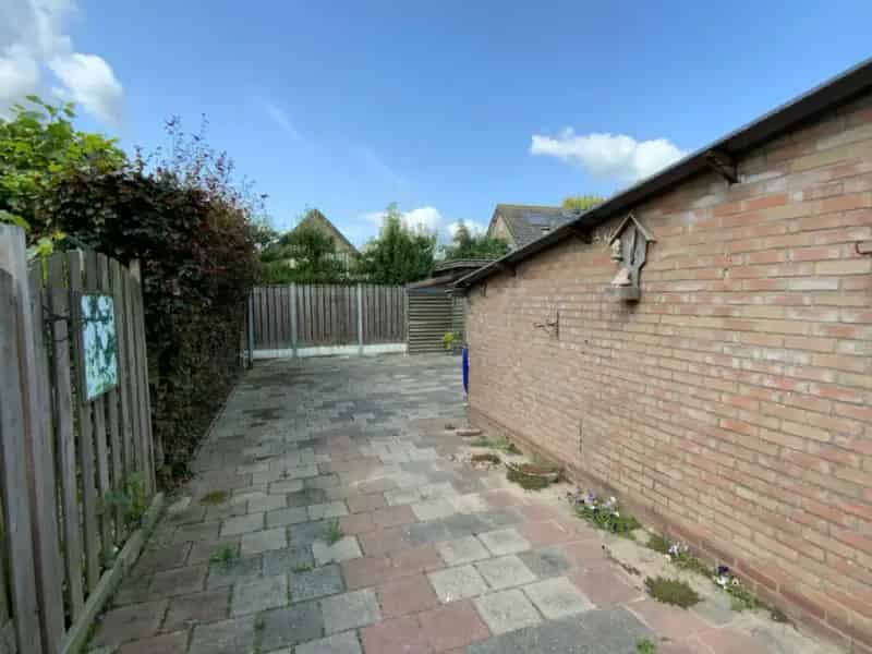 Huis Te Koop , 11, Koningin Emmastraat, Aalst, Gelderland