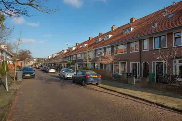 Gerenoveerde gezinswoning Haarlem Planetenwijk 4 slaapkamers