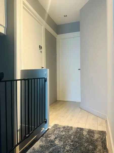 4 Kamer Appartement Rijswijk  Gerenoveerd 68m2