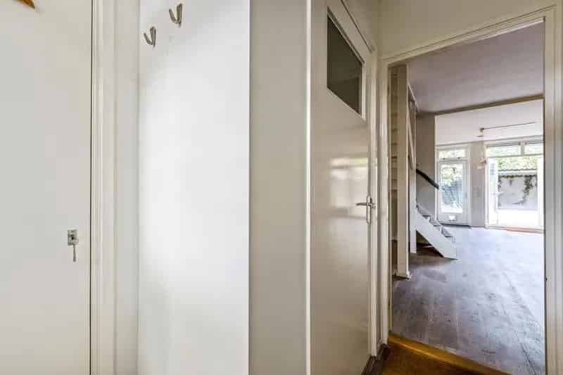 Huis te koop Laren NH - Ruime hoekwoning met tuin en parkeerplaats
