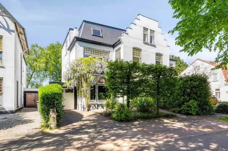 Huis te koop Hilversum: Luxe villa met 6 slaapkamers