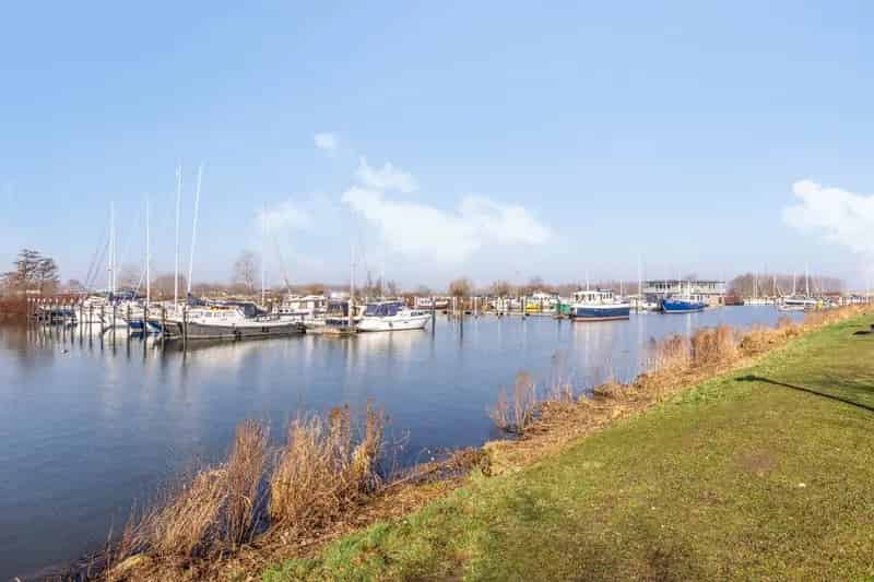 Luxe Chalet aan Jachthaven te Willemsdorp