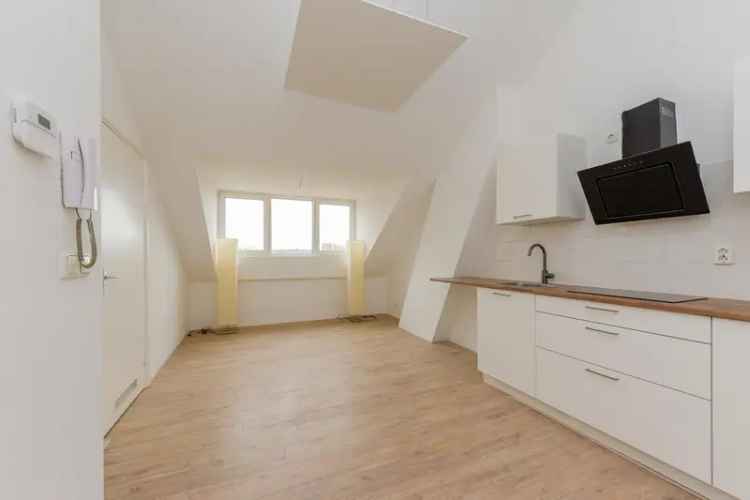 Woning Te Koop in 426B, Maarsbergenstraat, Den Haag, Zuid-Holland