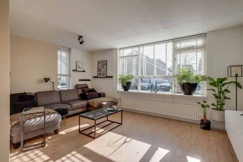 Ruime gezinswoning te koop Deventer 4 slaapkamers garage