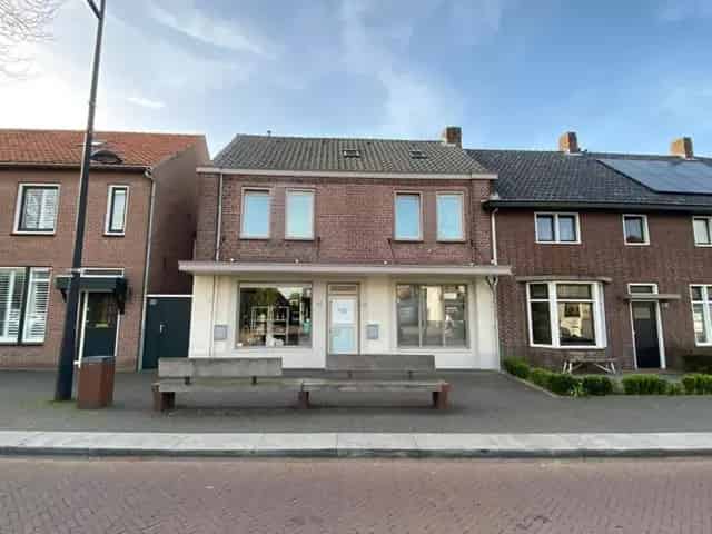 Half Vrijstaande Woning Eersel 143m2 4 Kamers