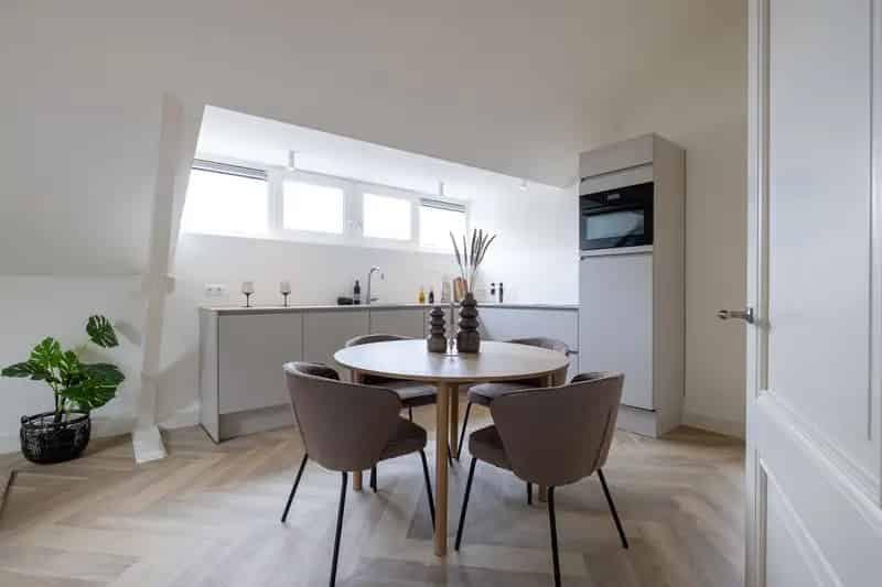 3-kamerappartement Overschie: modern loftgevoel in historisch pand
