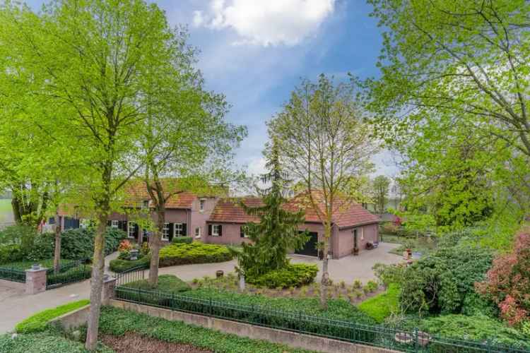 Woonboerderij Hapert 4 slaapkamers 2 badkamers Tuinkamer