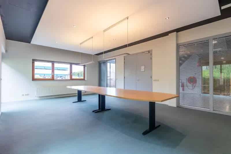 Bedrijfshal te huur Nuth 613m² Kantoor High-tech Productie