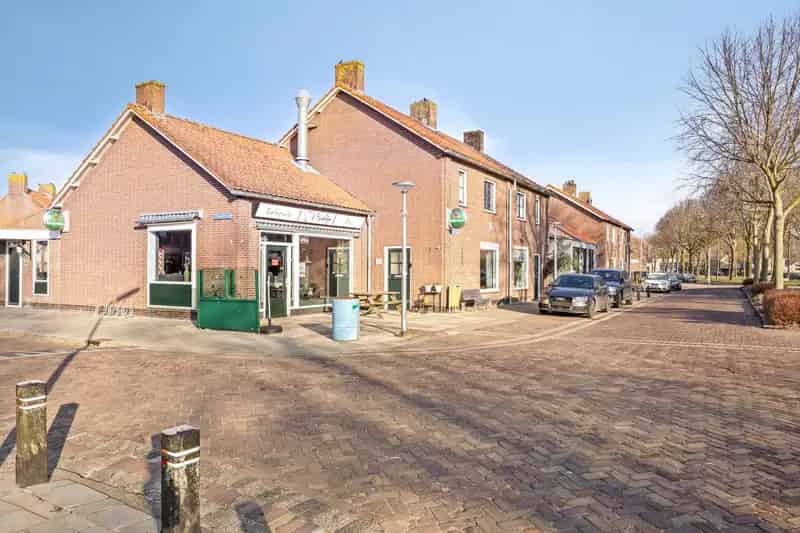 Horeca te Koop Kraggenburg: Café en Cafetaria met Bedrijfswoning