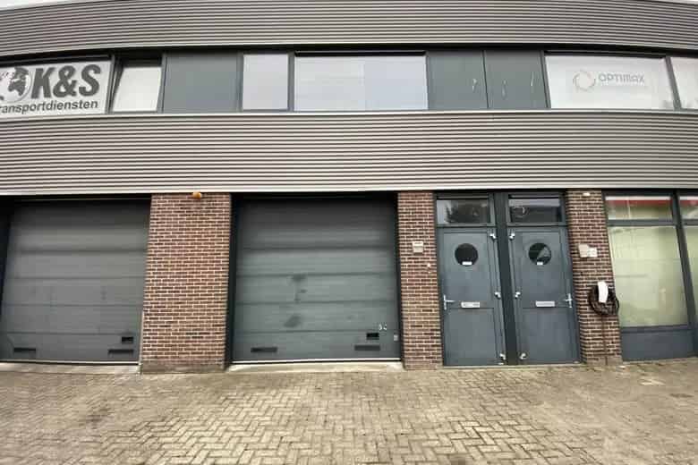 Bedrijfsruimte te Huur Waalwijk 66m2 Kantoor