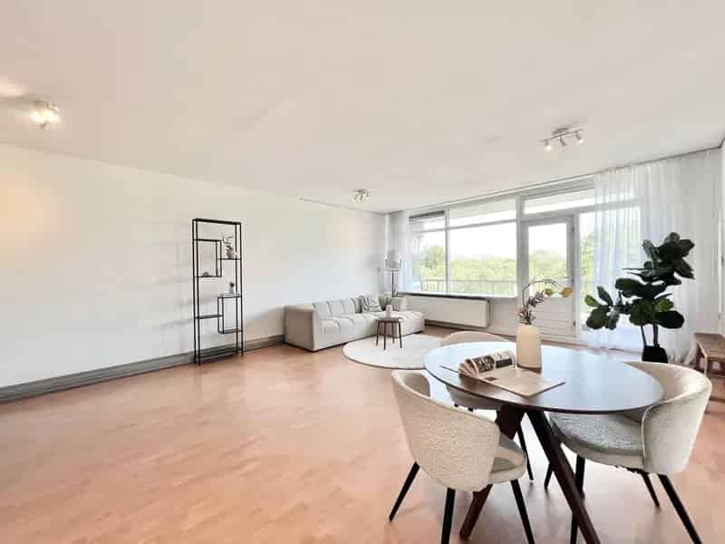 Appartement Amsterdam Noord 76m2 2 slaapkamers balkon