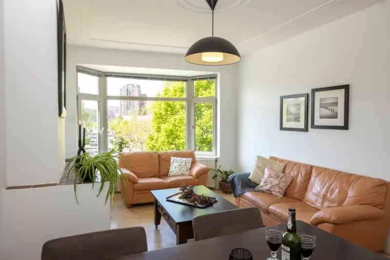 Appartement te koop Laakkade Den Haag: 3 slaapkamers, balkon, jaren 30
