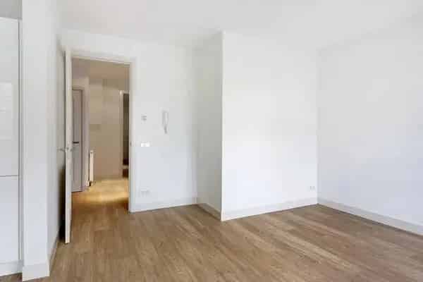 Amsterdam Zuid: 67m2 3-kamer appartement te huur