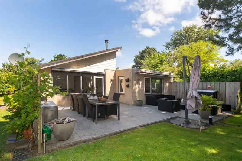 Prinsenhof 33: Ruime woning nabij strand met 7 slaapkamers en privacy