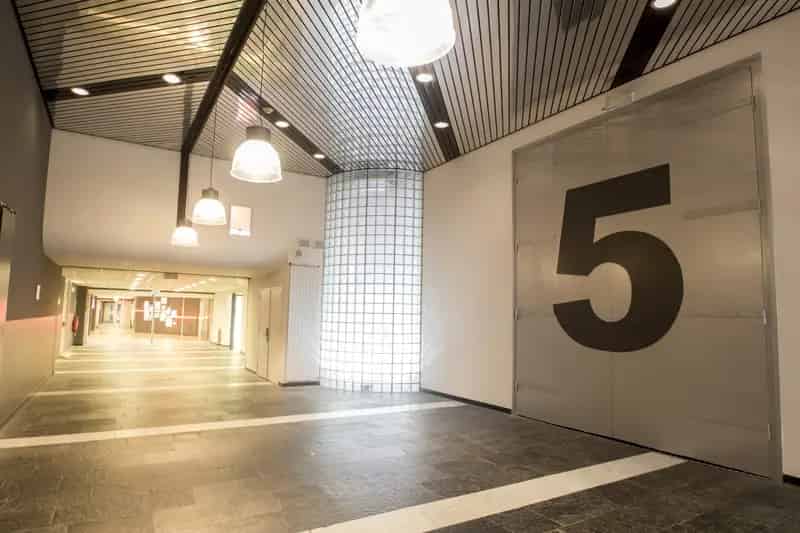 Bedrijfshal Aalsmeer te huur: Studio 5