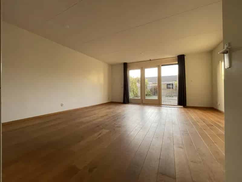Gestoffeerde Tussenwoning 4 slaapkamers Eemnes