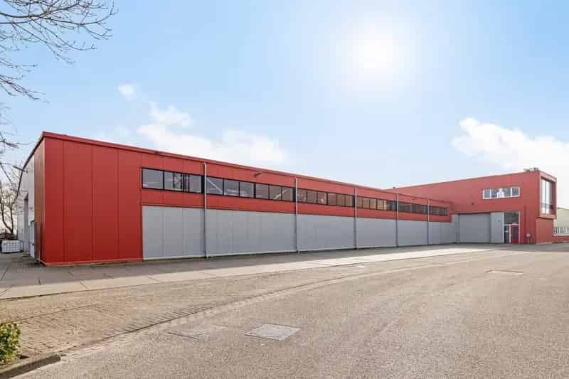 Bedrijfshal te huur Dirkshorn 1650m²  Vloerverwarming Energiezuinig