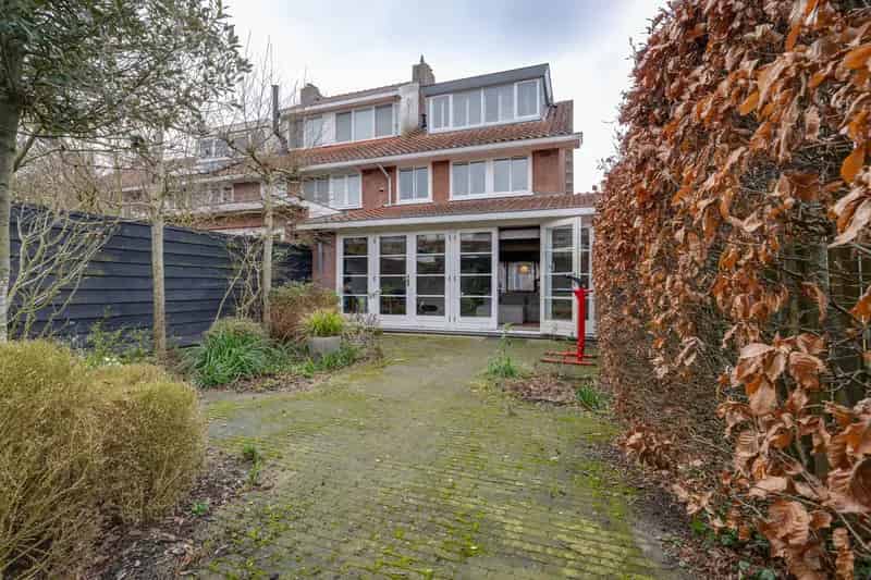 Jaren 30 Eindwoning Amstelveen 4 Slaapkamers Luxe Keuken Zonnige Tuin