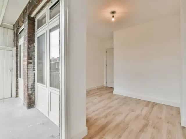 Te Huur: 2-Kamer Flat Amsterdam West 45m2 Ruime Tuin