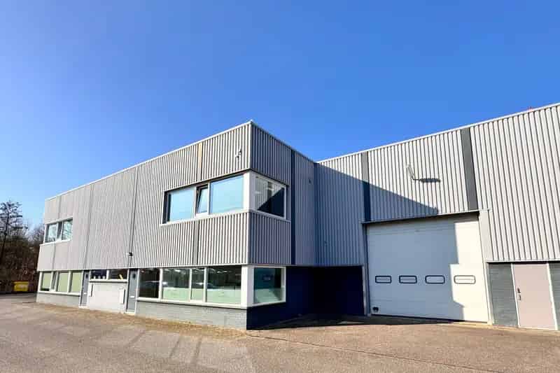 Bedrijfshal te Huur Zaltbommel 400m²