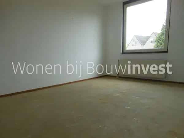 3 Slaapkamer Tussenwoning Hoogland Nabij Park Schothorst