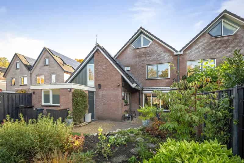 Ruime woning 6 slaapkamers Diepenveen