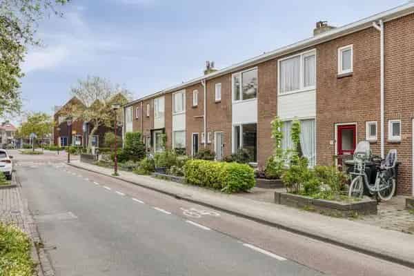 Tussenwoning 3 slaapkamers strand nabij