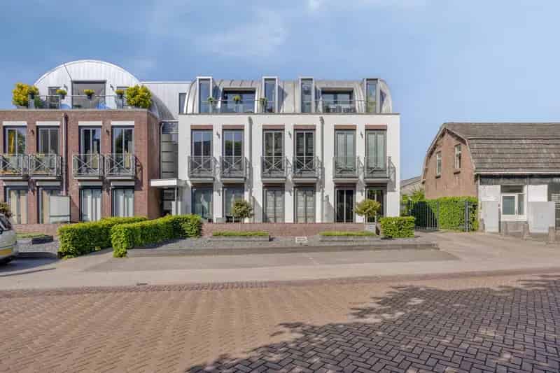 Modern Appartement Vlijmen Grote Kerk