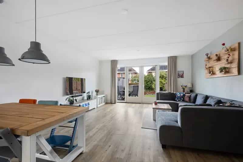 Huis te koop Rotterdam Nesselande: Ruim gezinshuis met 4 slaapkamers en tuin