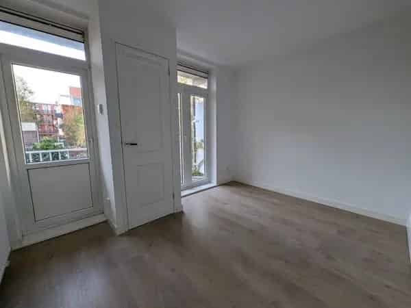 2 Slaapkamer Appartement Amsterdam Zuid Dakterras