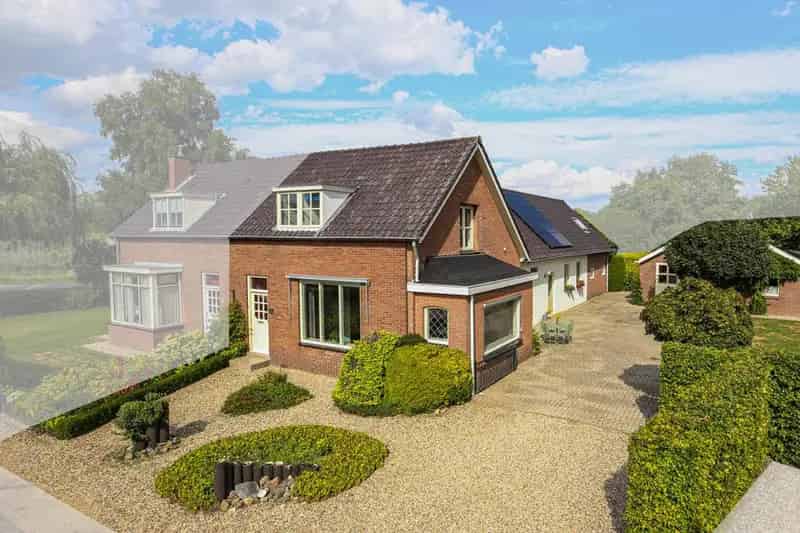 Huis Te Koop , 3, Kampsestraat, Boven-Leeuwen, Gelderland