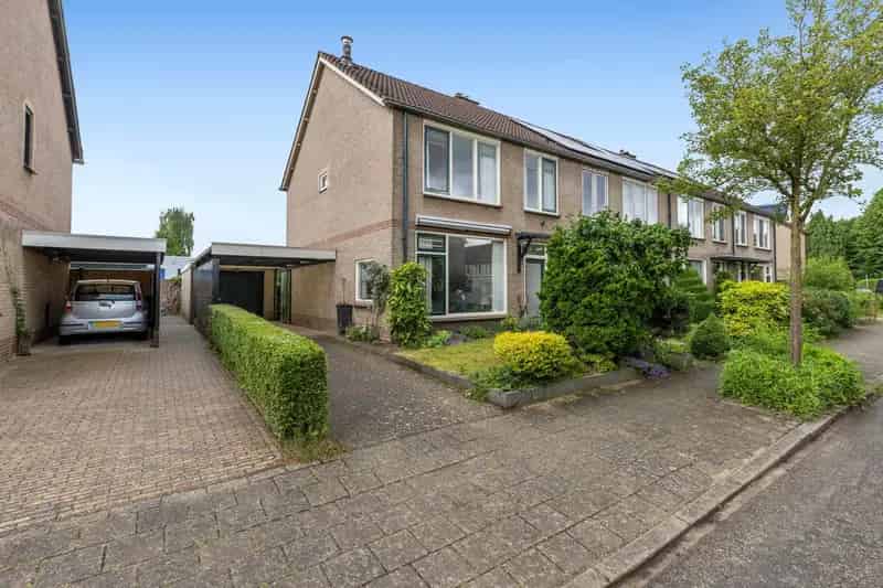 Ruime Hoekwoning Velp 5 Slaapkamers Garage Tuin