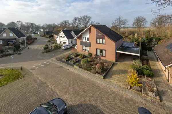 Ruime gezinswoning Gendringen met garage en tuin