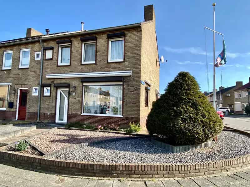Tweekapper Maasbracht Ruime Tuin Garage 4 Slaapkamers