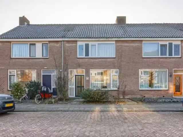 Ruime gezinswoning Vogelwijk Leiderdorp  Energielabel B