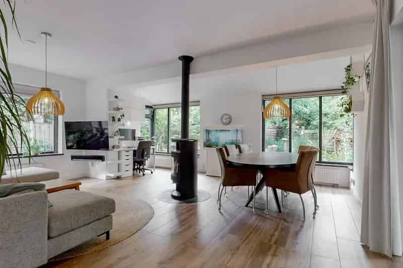 Ruime Hoekwoning Renkum: Luxe Keuken Badkamer 2024