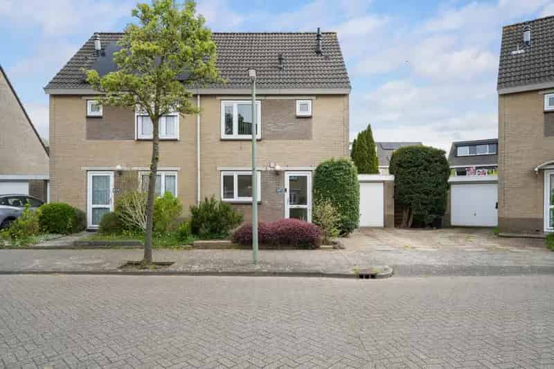 Ruime 2-onder-1-kapwoning Stadspolders 4 slaapkamers