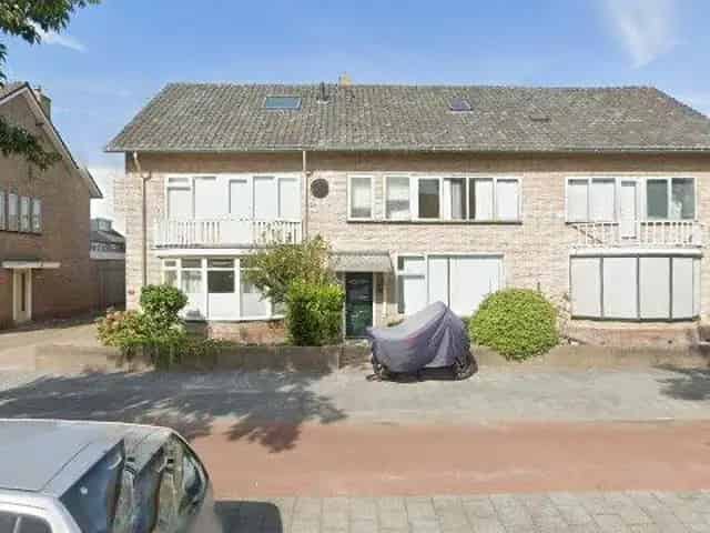 Huurwoning Den Helder Middenweg: Ruime gezinswoning 4 slaapkamers