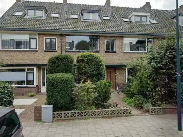 Huurwoning Oegstgeest: Gezinswoning met Tuin nabij Scholen en OV