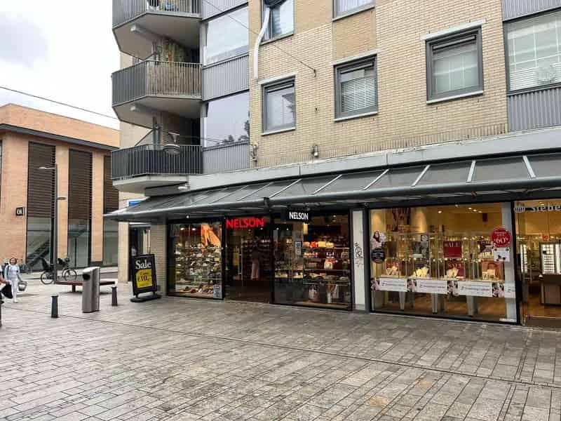 Winkel te Huur Almere Stationsstraat 356m²