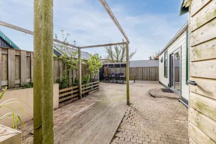Huis te koop Zaandam: Sfeervolle Dijkwoning 85m2